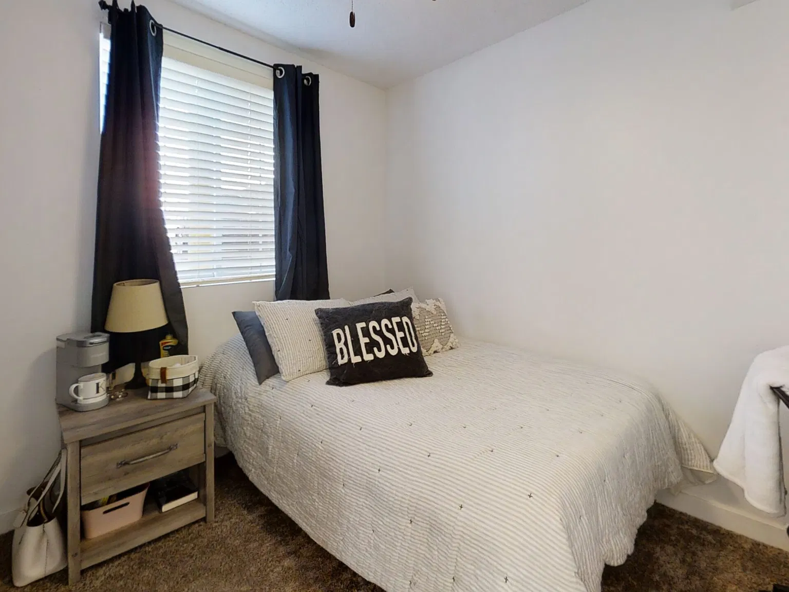 5 bed, $3,280 — Photo 4