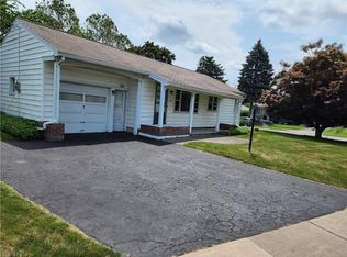 10 Brett Rd, Rochester, NY 14609