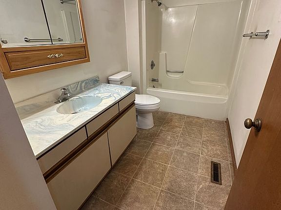 4th image of 1003 Zollinger Rd #B