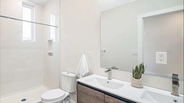 1326 Nectarine St — Photo 3