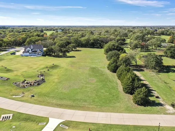 900 Dove Creek Ct, Bartonville, TX 76226