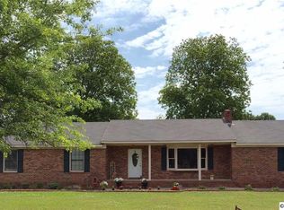 123 Meadow Ln, Decatur, AL 35603