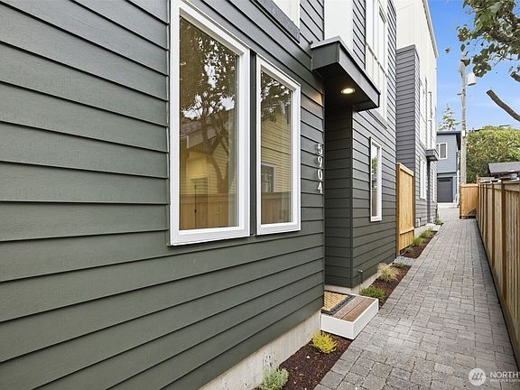 3rd image of 5904 42nd Avenue SW