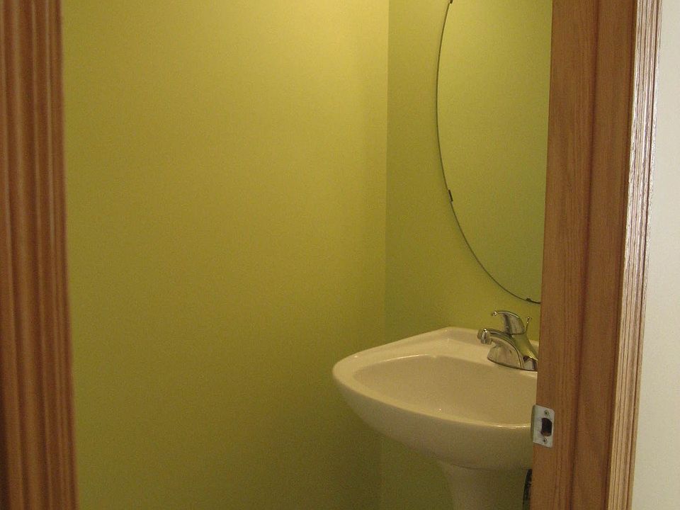 Main Flr 1/2 bath