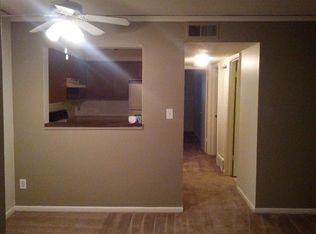 4111 Roanoke Rd APT 6, Kansas City, MO 64111