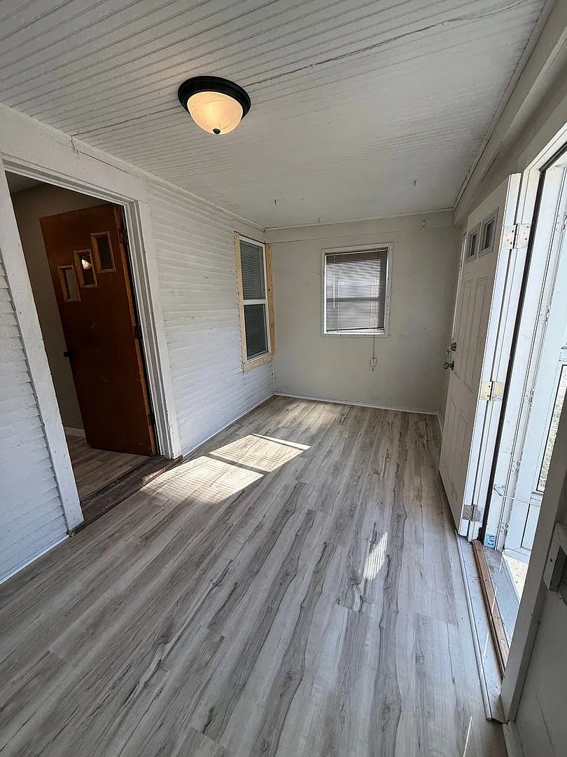 Spacious 2 bedroom house for rent! — Photo 1