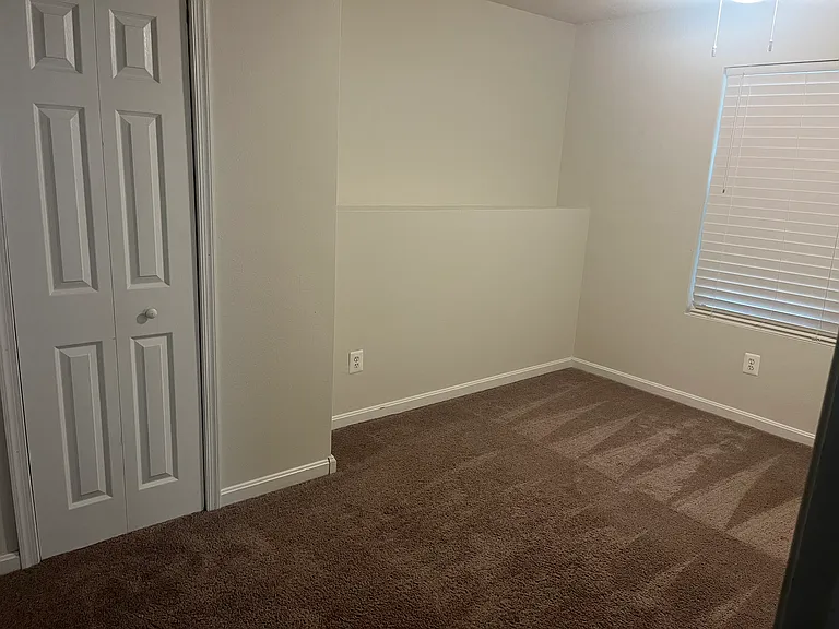11 Ebony Ct — Photo 17