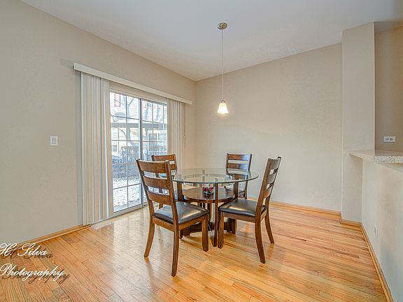 4th image of 273 Windsor Ct Unit A