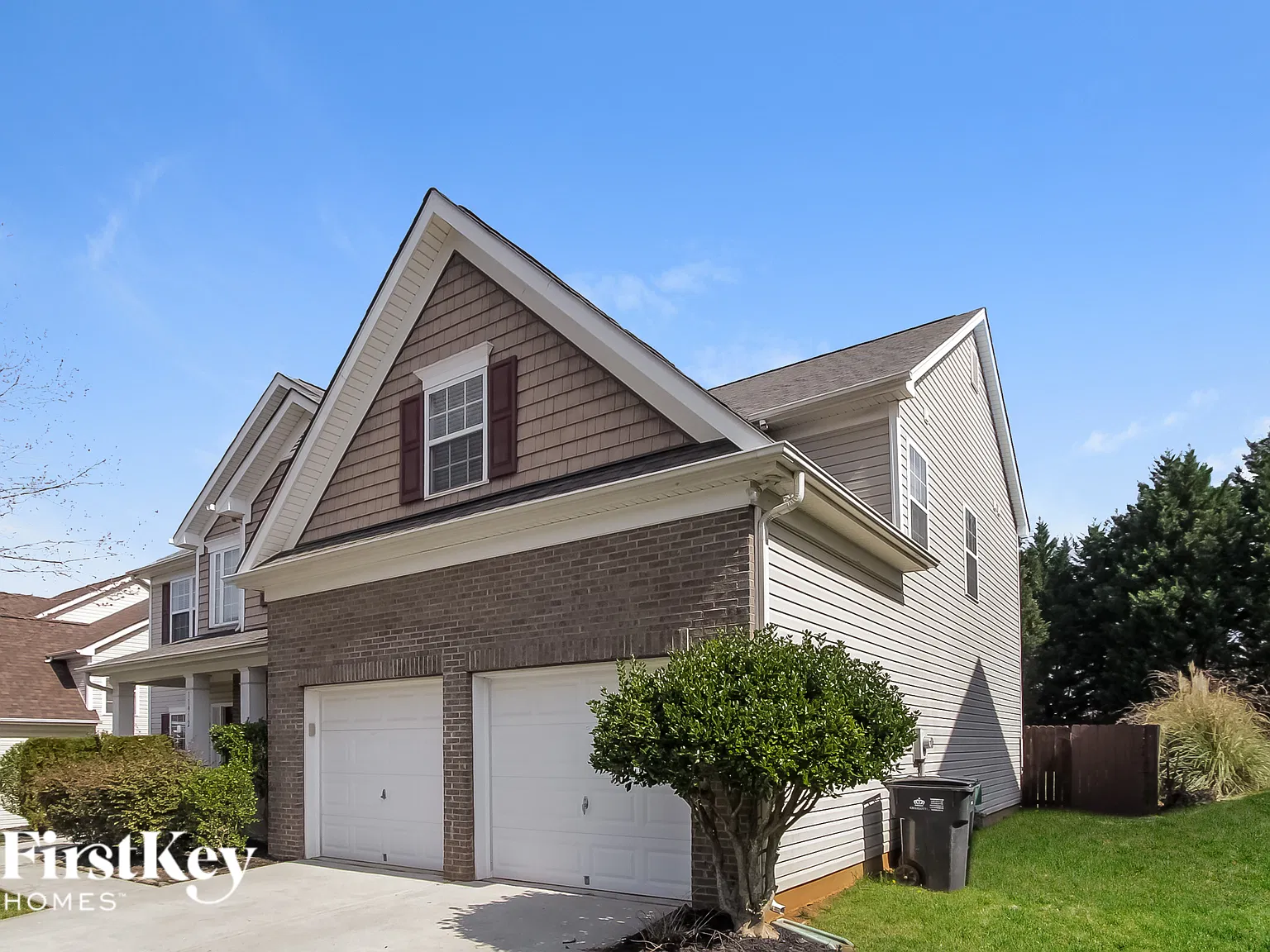 4 bed, 3.5 bath, 3696 sqft, $3,520 — Photo 3