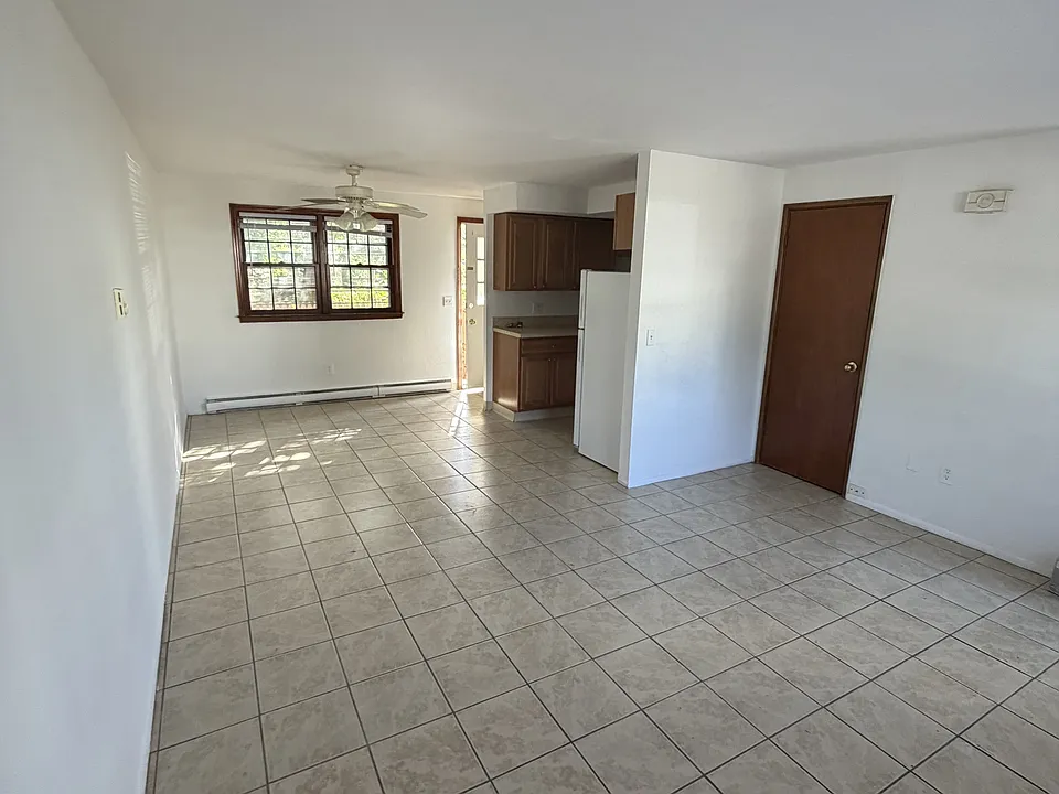 73 Helen St #6