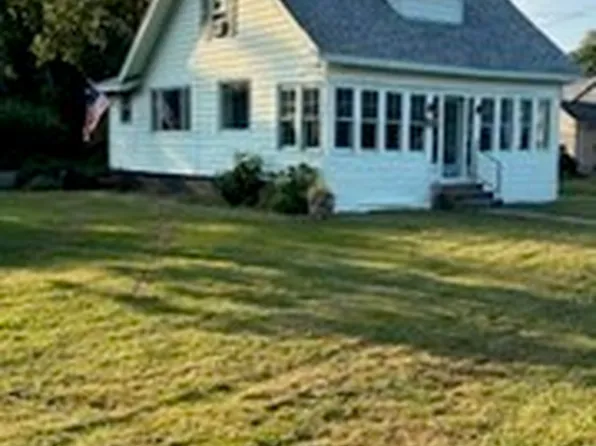 280 Wells St, Greenfield, MA 01301