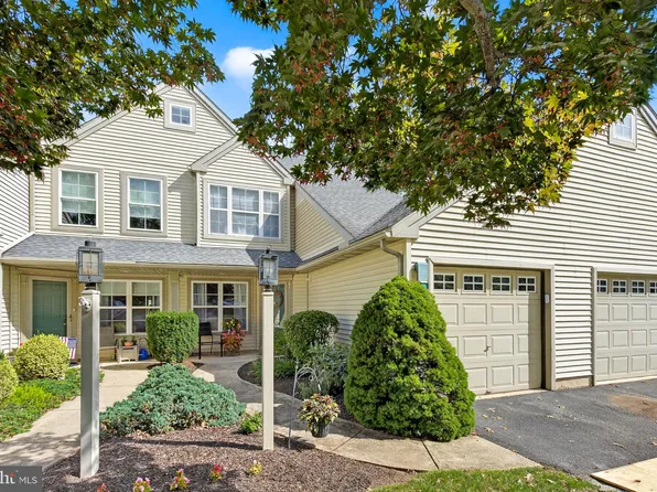 101 Hawk Valley Ln, Denver, PA 17517