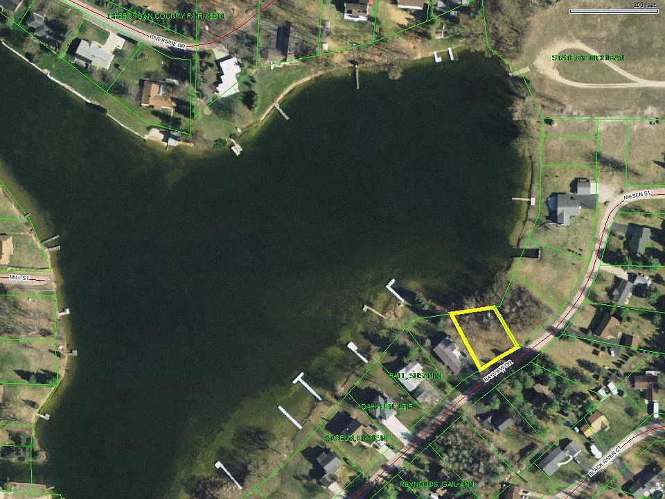 2nd image of Bayview Dr