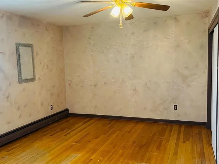 15 Milton Ave — Photo 12