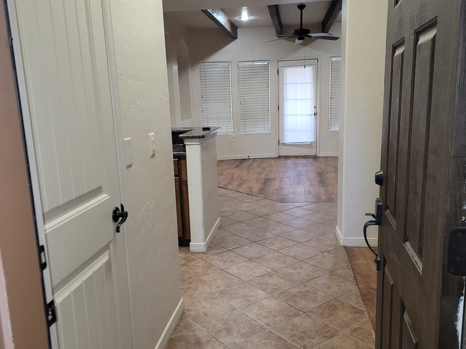 2 bed, 1200 sqft, $1,550 — Photo 3