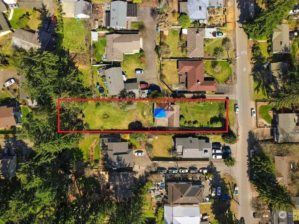 17825 Wallingford Avenue N, Shoreline, WA 98133