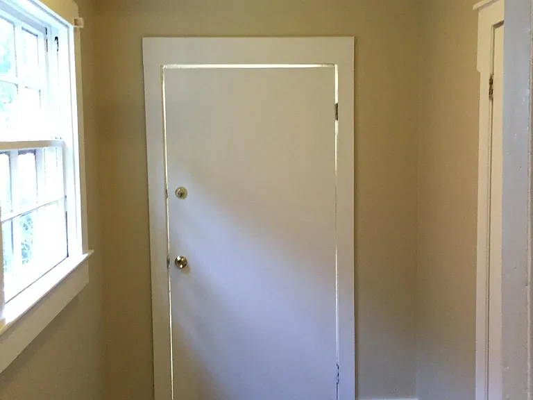 Mud room leading to rear courtyard