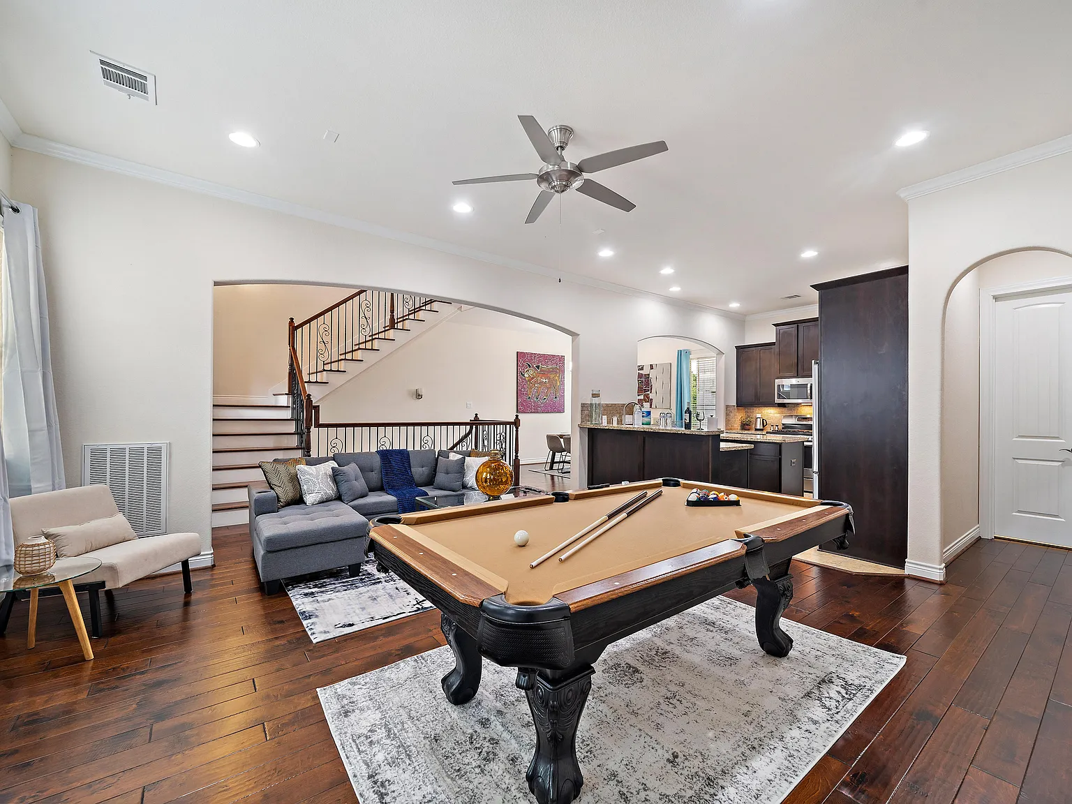 3 bed, $5,100 — Photo 2