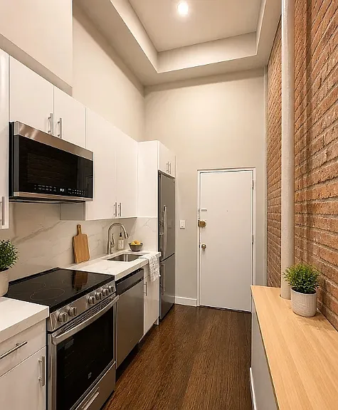 116 E 19th St #12 — Photo 3