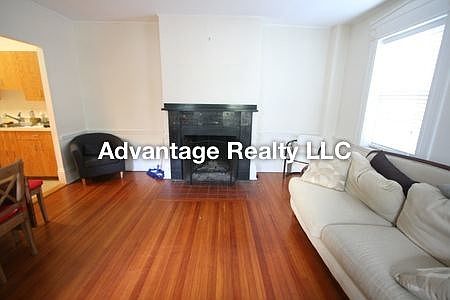 2nd image of 11 Garden St