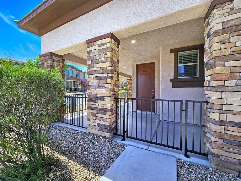 5389 Hollymead Dr — Photo 6