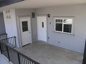 2nd image of 813 F St APT 4