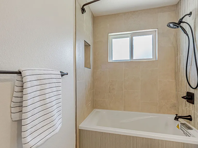 1070 Morningside Dr — Photo 29