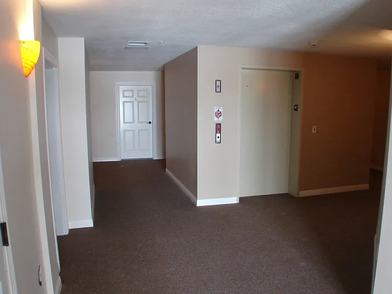 3707 S Broadway St — Photo 32