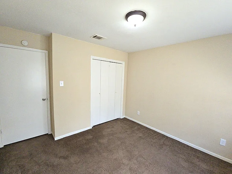 4718 Reynaldo Dr — Photo 13