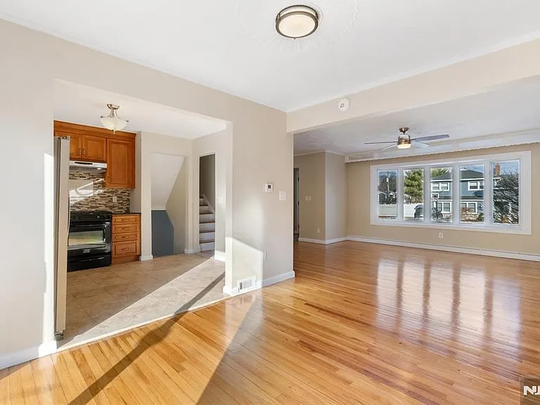 75 Cypress Rd — Photo 7