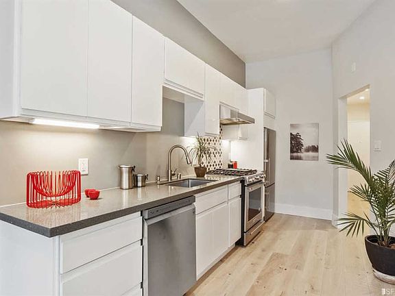 4th image of 1620 Broadway APT 3
