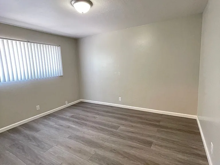 923 Tamarack — Photo 5