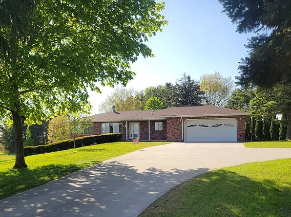 1639 Baxter Ave, Jesup, IA 50648