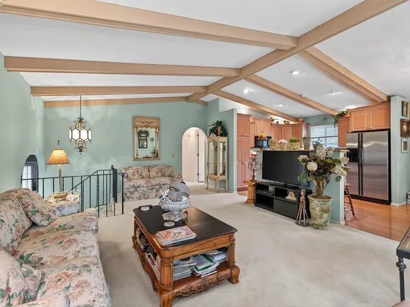 8104 Fairmont Cir NE, Fridley, MN 55432