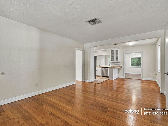 4th image of 2701 S Manhattan Ave