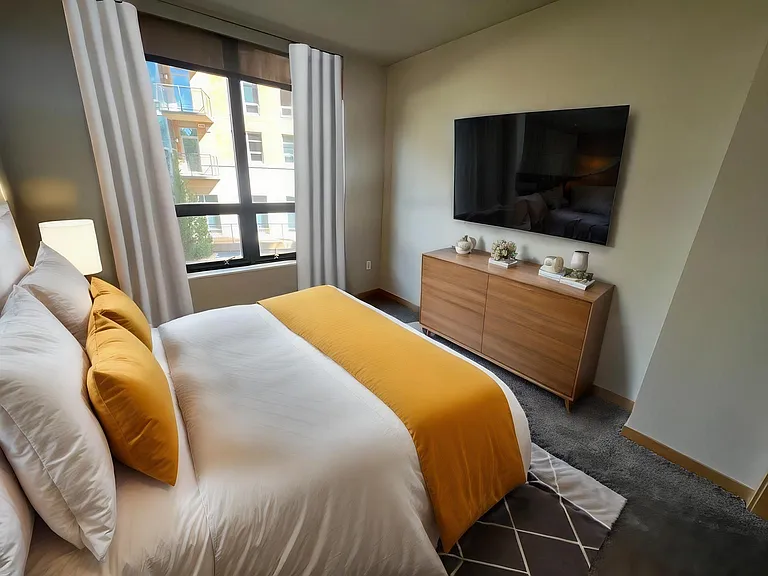 Venture Luxury High Rise — Photo 41