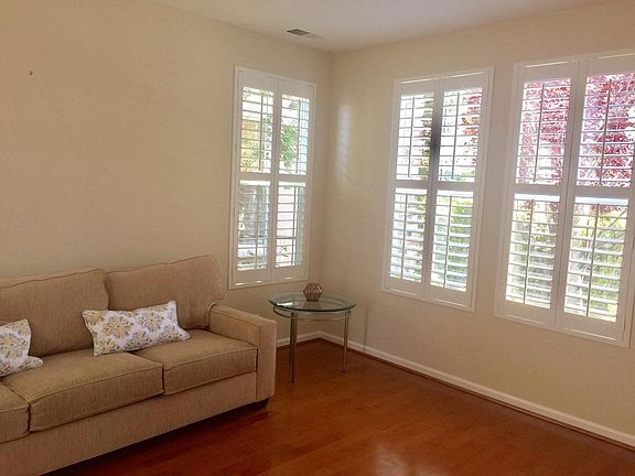3rd image of 832 Canoas Creek Cir