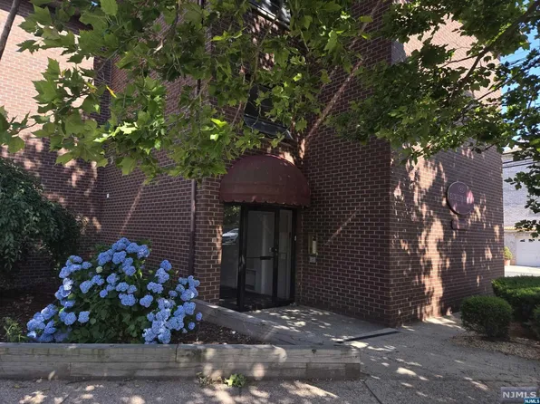 601 Davis Ave, Harrison, NJ 07029