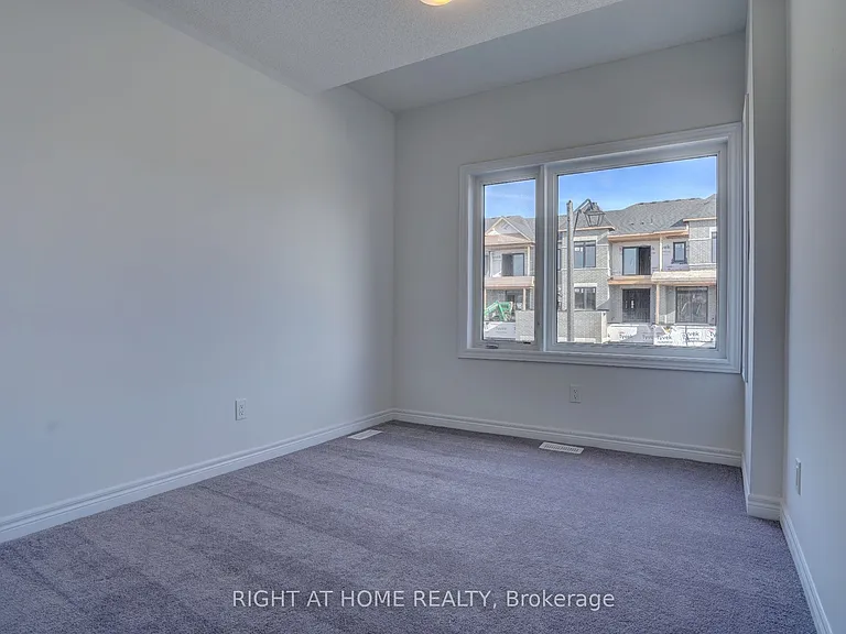 2038 Cameron Lott Cres — Photo 19