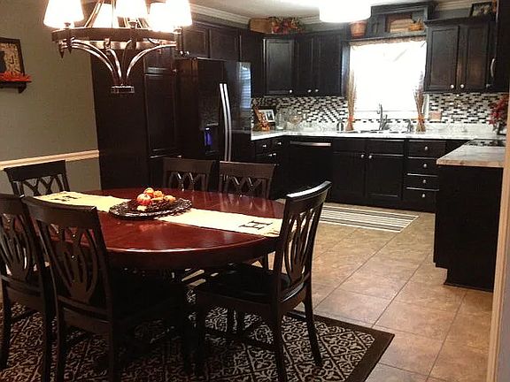 3rd image of 1901 Standish Pl