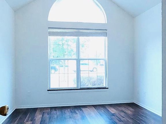 5th image of 1902 S Powahatan Ct