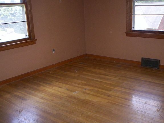5th image of 162 Beacon Dr