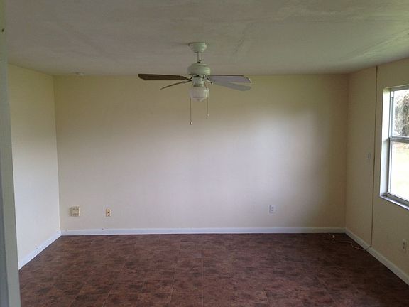 4th image of 1446 Alwynne Dr N