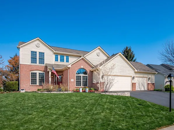 2295 Bold Venture Dr, Lewis Center, OH 43035