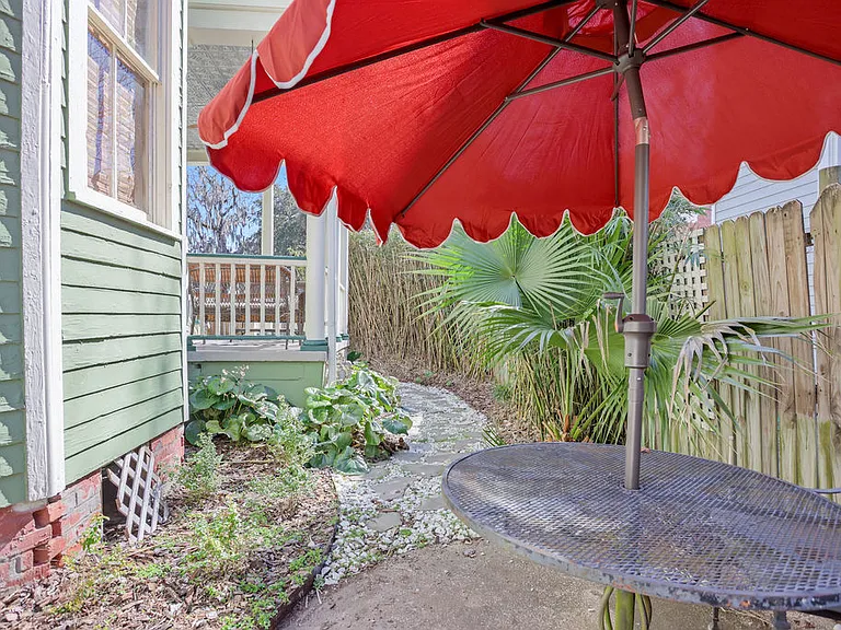 1815 Barnard St — Photo 44