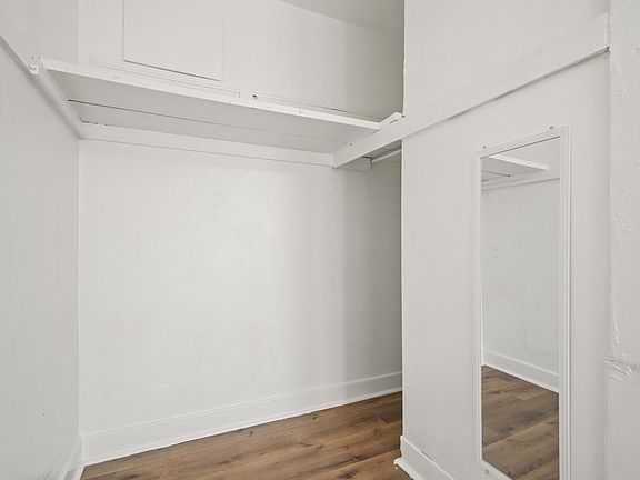 3rd image of 1526 S Hope St APT 24