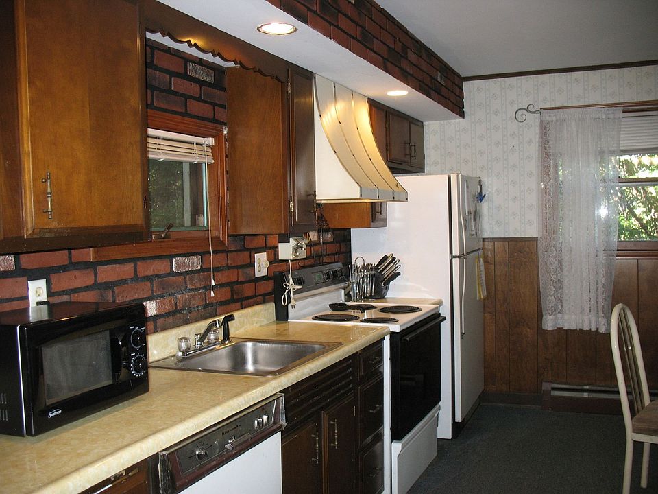 2nd image of 164 Glen Haven Rd