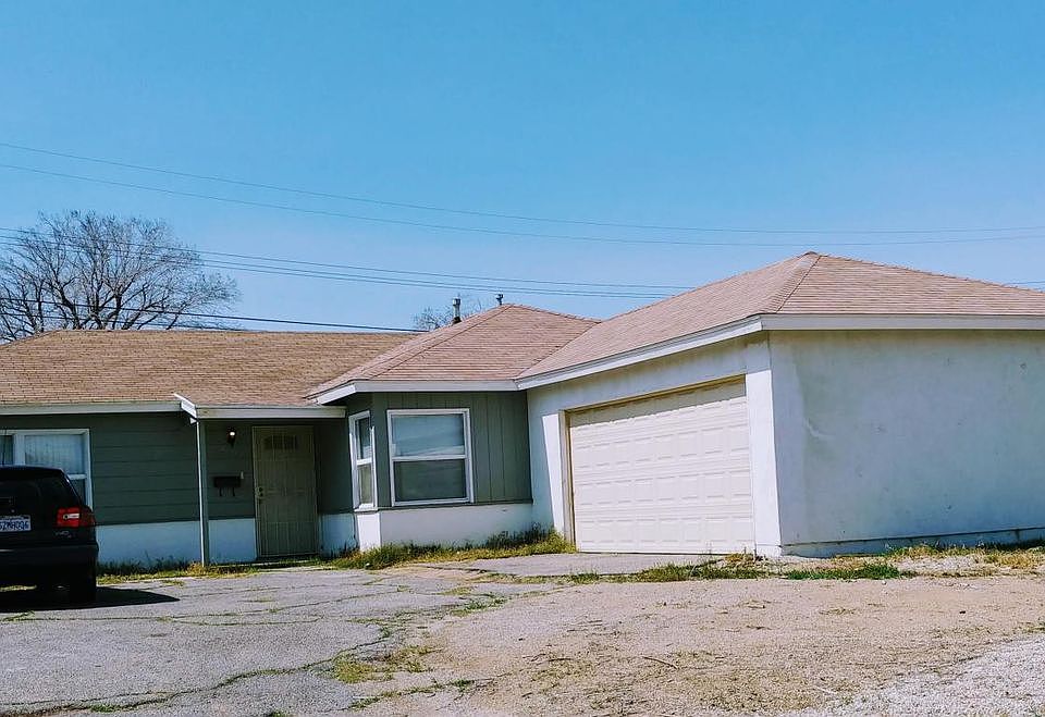 1st image of 43909 Kirkland Ave