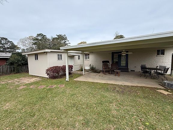 2nd image of 1717 Orchard Dr
