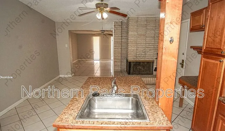 244 Mardi Gras Dr — Photo 9